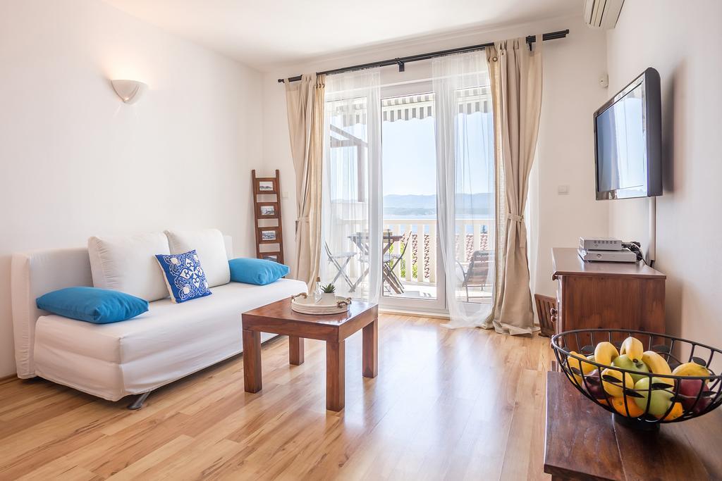 Zlatni Bol Apartments 客房 照片