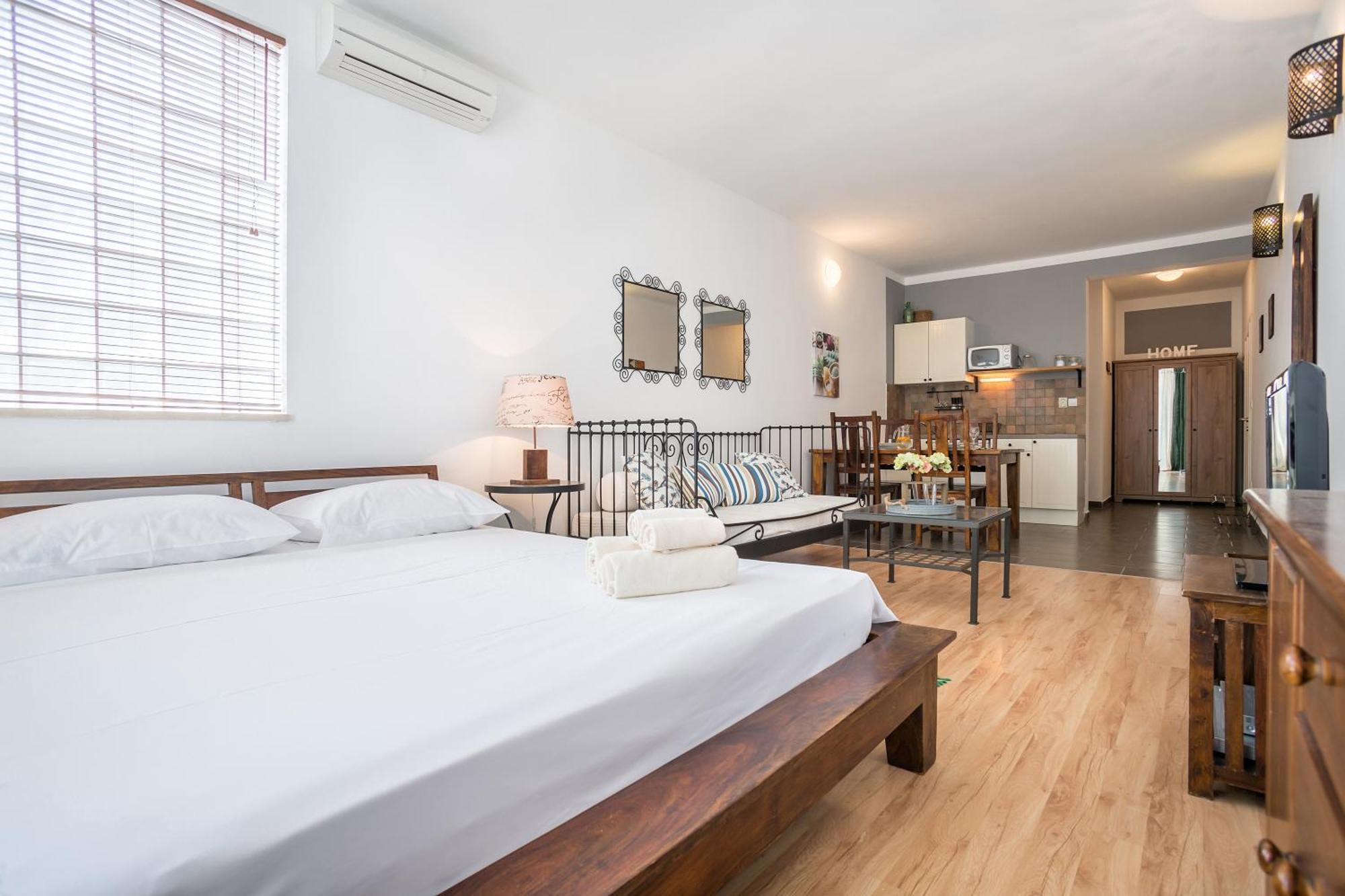 Zlatni Bol Apartments 客房 照片