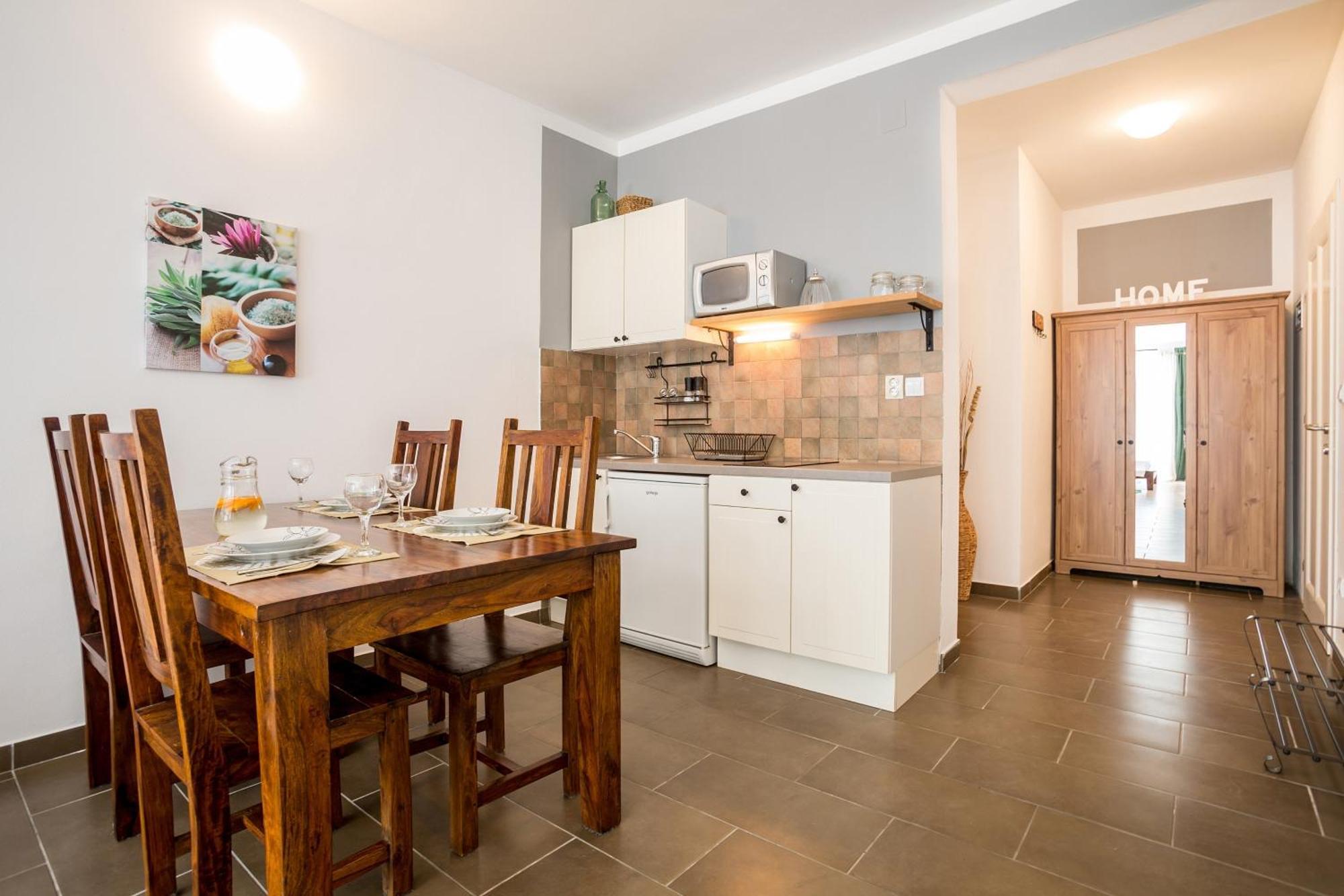 Zlatni Bol Apartments 客房 照片