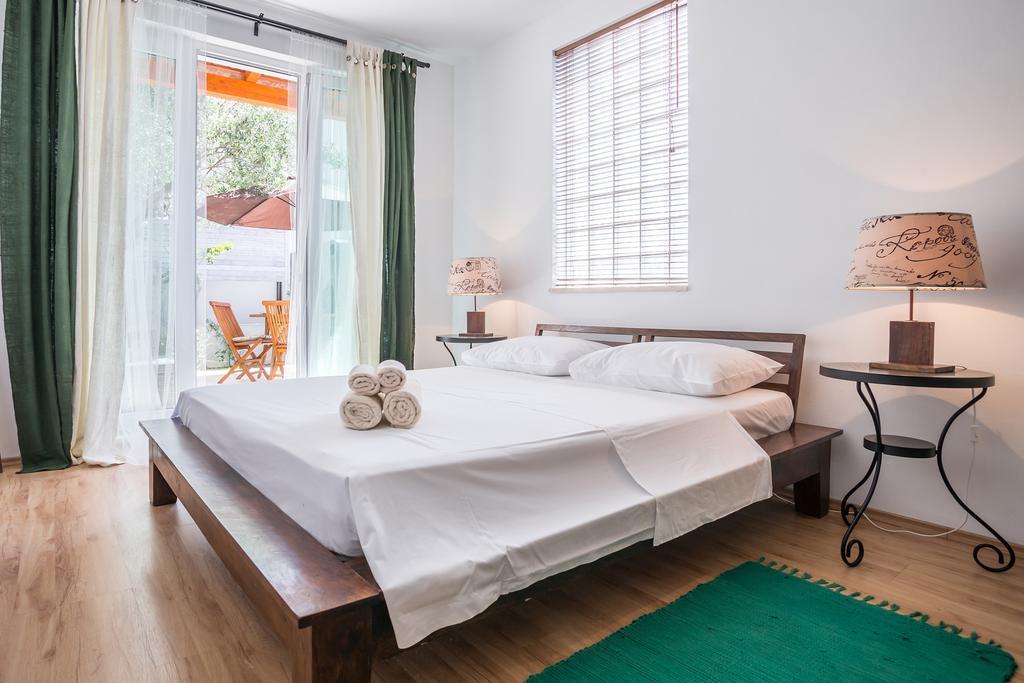 Zlatni Bol Apartments 外观 照片