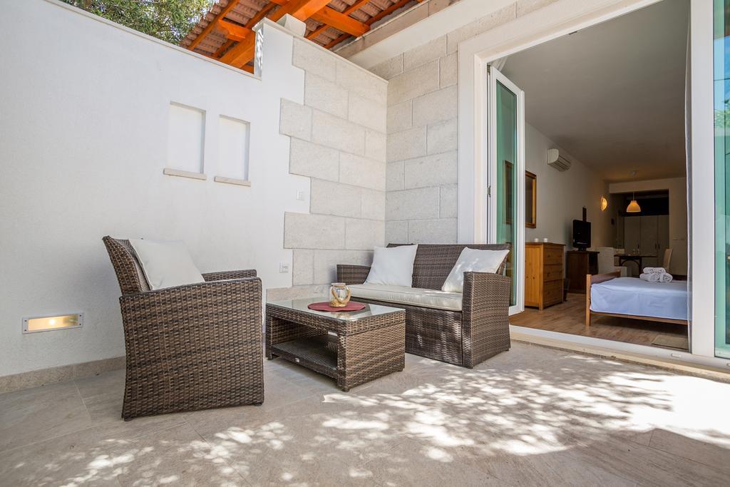 Zlatni Bol Apartments 外观 照片