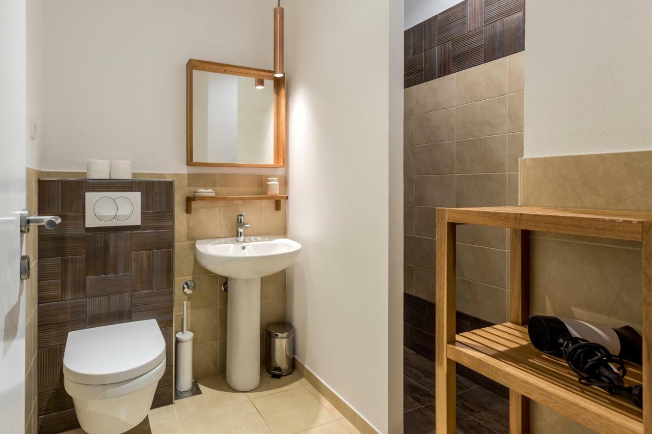Zlatni Bol Apartments 外观 照片