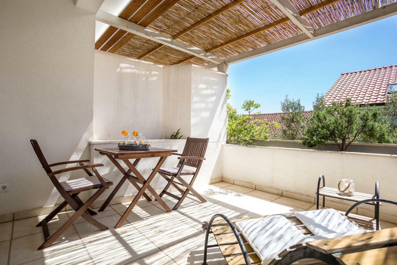 Zlatni Bol Apartments 外观 照片